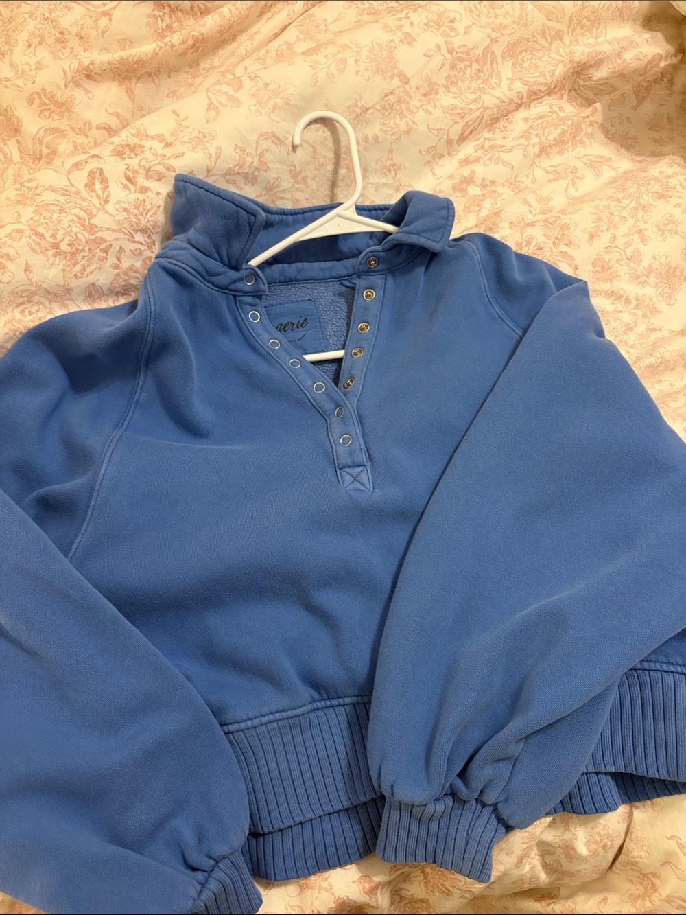 AERIE Cozy Blue Pullover Hoodie Sweatshirt - Women Sweaters